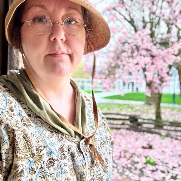 Meet your Posher, Kelly - Picture 3 of 4